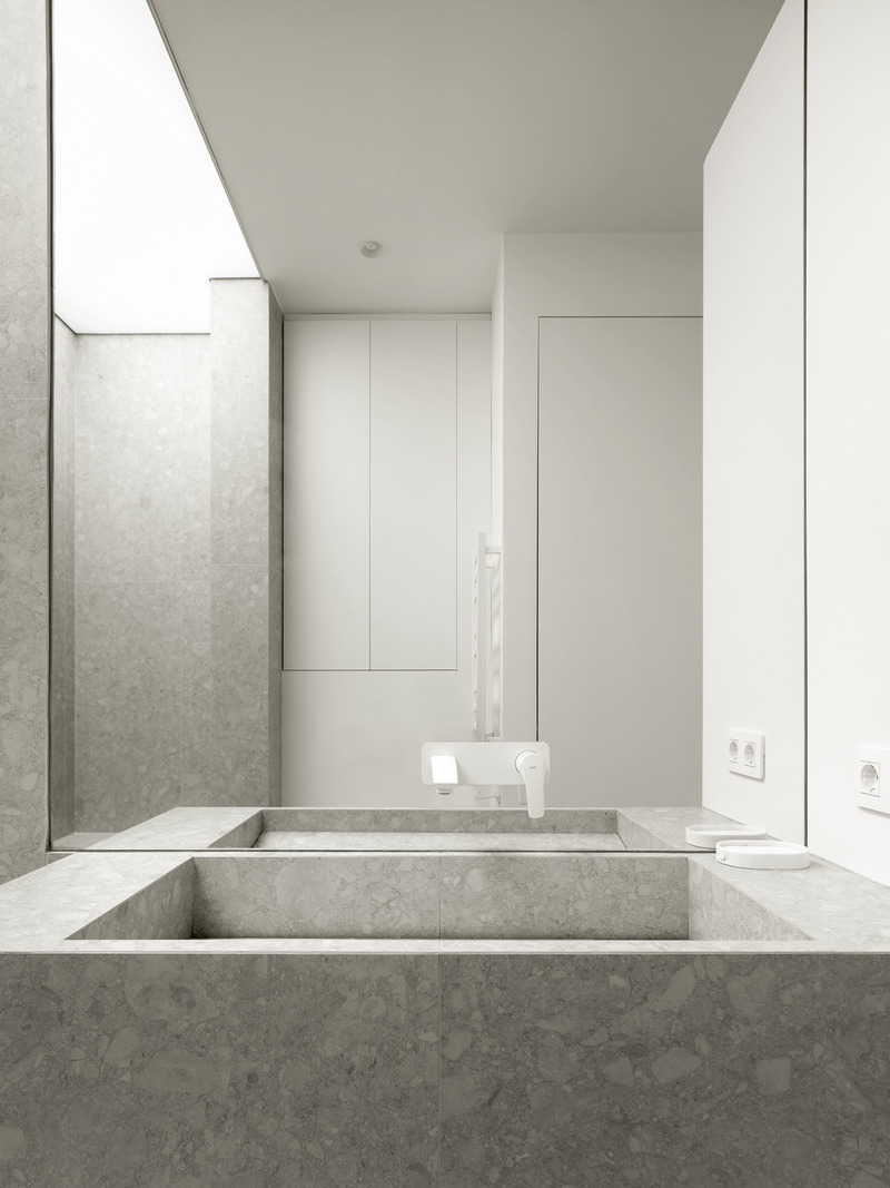 Press kit | 2247-09 - Press release | White Cassette - Maxim Kashin Architects - Residential Interior Design - Photo credit: Dmitry Chebanenkov