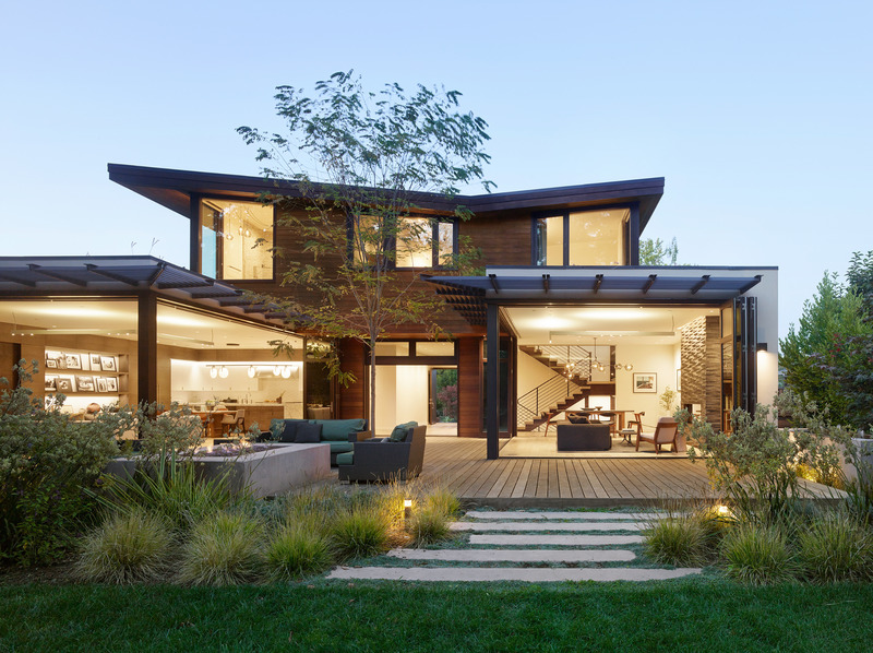 Dossier de presse | 2757-34 - Communiqué de presse | WDA Positions its Practice for the Future - William Duff Architects (WDA) - Architecture commerciale -   Butterfly House: Childhood memories of courtyard houses in India and the vernacular architecture of Ireland inspired a mixed-heritage couple's creative wish list for this residence. - Crédit photo : Matthew Millman