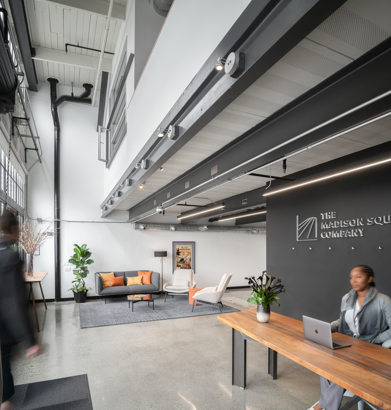 Dossier de presse | 2757-34 - Communiqué de presse | WDA Positions its Practice for the Future - William Duff Architects (WDA) - Architecture commerciale -   <p class="">MSG Obscura: William Duff Architects (WDA) transformed an existing 25,000 square feet of waterfront office space next to the iconic San Francisco Ferry Building along the Embarcadero for Obscura Digital, now part of Madison Square Garden Company, a sports and entertainment holding company.</p>  - Crédit photo : Patrik Argast