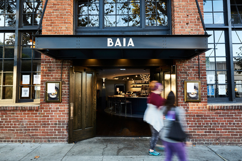 Dossier de presse | 2757-34 - Communiqué de presse | WDA Positions its Practice for the Future - William Duff Architects (WDA) - Architecture commerciale -  BAIA: BAIA (which means "bay" in Italian) is the brainchild of Tracy Vogt (founder of Charlie's Acre, a farm animal sanctuary in Northern California) and the first San Francisco restaurant of plant-based chef, entrepreneur and author Matthew Kenney. - Crédit photo : Michelle K. Min