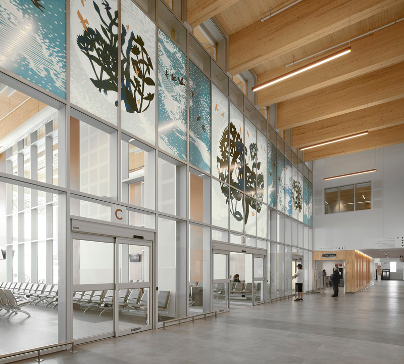 Dossier de presse | 612-24 - Communiqué de presse | Une nouvelle aérogare pour l’aéroport de Rouyn-Noranda - EVOQ Architecture + ARTCAD en consortium - Architecture institutionnelle - Crédit photo : Maxime Brouillet