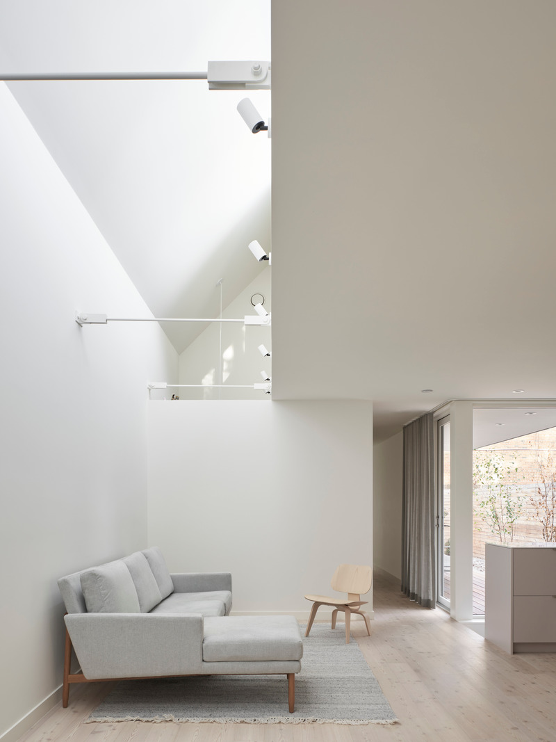 Dossier de presse | 5900-01 - Communiqué de presse | Craven Road Cottage: the Transformation of a Lost Vernacular in the Middle of a Big City - AMA / Anya Moryoussef Architect - Architecture résidentielle - Crédit photo : Doublespace Photography