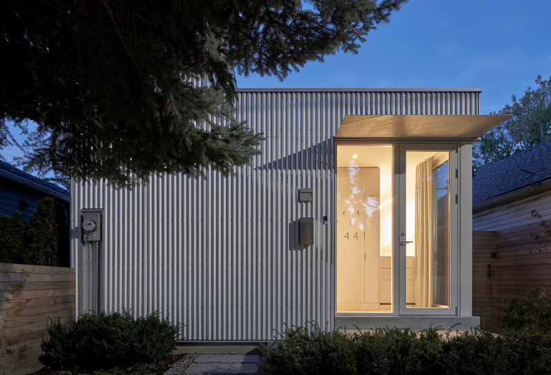 Dossier de presse | 5900-01 - Communiqué de presse | Craven Road Cottage: the Transformation of a Lost Vernacular in the Middle of a Big City - AMA / Anya Moryoussef Architect - Architecture résidentielle - Crédit photo : Doublespace Photography