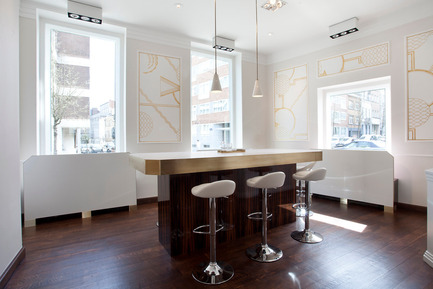 Dossier de presse | 679-06 - Communiqué de presse | Commerce Design Brussels Awards winners 2013 - Commerce Design Brussels - Concours - DELBOVE&nbsp;- Rue de l’Abbaye 67, B1050<br>by Christophe Remy