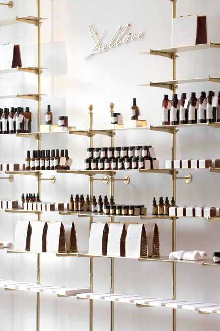 Dossier de presse | 679-06 - Communiqué de presse | Commerce Design Brussels Awards winners 2013 - Commerce Design Brussels - Concours - DELBOVE&nbsp;- Rue de l’Abbaye 67, B1050<br>by Christophe Remy