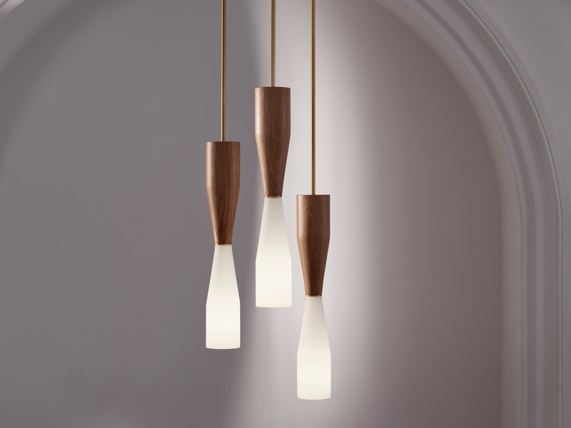 Press kit | 1665-05 - Press release | Etcetera Lighting Series Makes US Debut at ICFF - Lightmaker Studio - Lighting Design - Etcetera Natural Pendant - Photo credit: Lisa Petrole