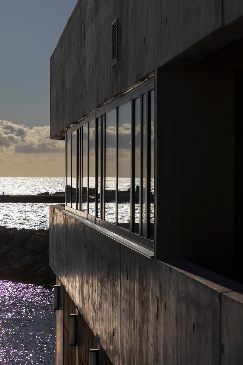 Dossier de presse | 921-14 - Communiqué de presse | Pôle nautique de Sète - NBJ Architectes - Architecture institutionnelle - Crédit photo : Jean-Luc Girod