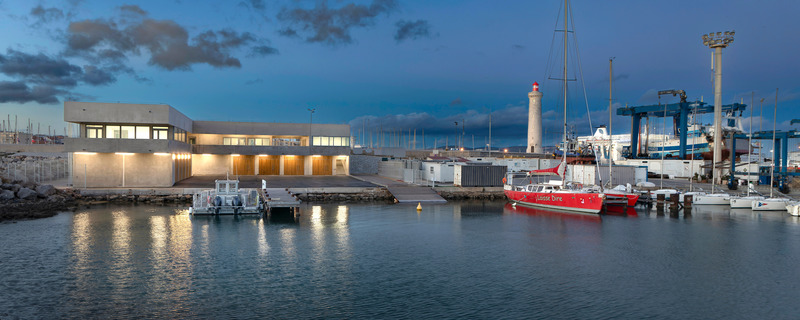 Dossier de presse | 921-14 - Communiqué de presse | Pôle nautique de Sète - NBJ Architectes - Architecture institutionnelle - Crédit photo : Jean-Luc Girod