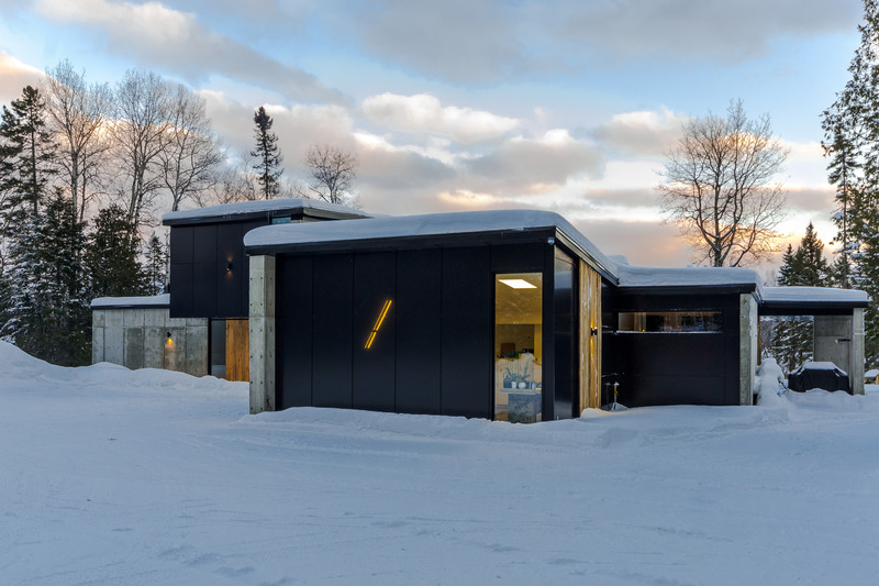 Press kit | 1776-09 - Press release | Lac Taureau Residence - Fabelta, fenestration systems - Residential Architecture - Photo credit: Claude Badet
