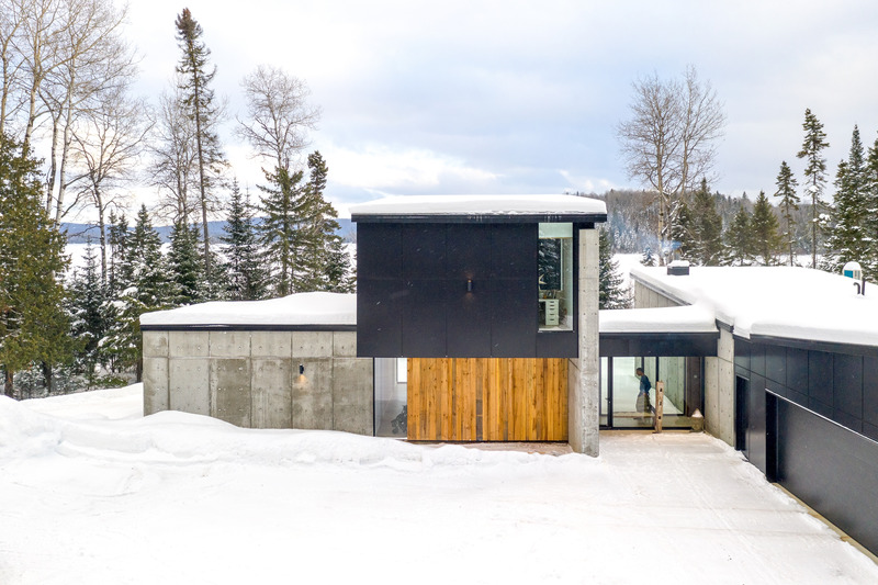Press kit | 1776-09 - Press release | Lac Taureau Residence - Fabelta, fenestration systems - Residential Architecture - Photo credit: Claude Badet