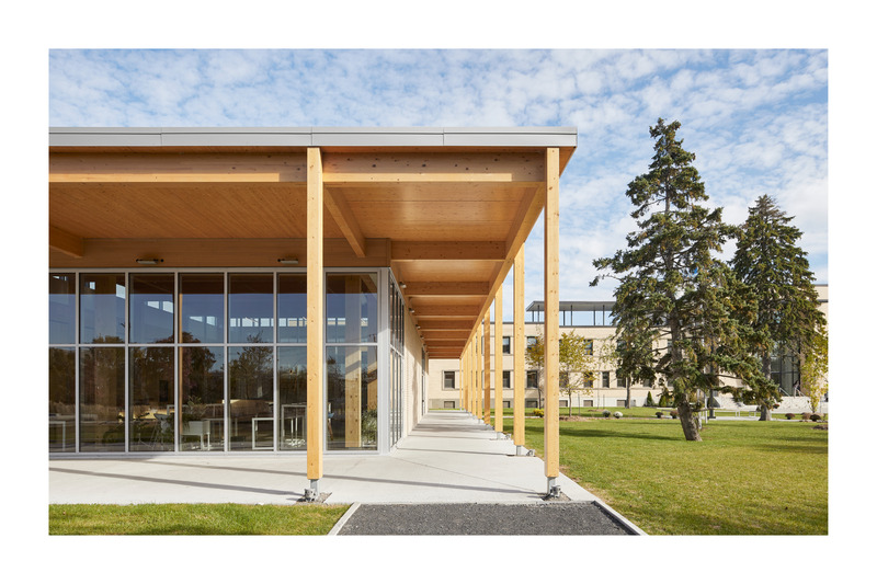 Press kit | 774-17 - Press release | 2023 Prix d’excellence en architecture: Winners unveiled - Ordre des architectes du Québec - Institutional Architecture - <p class="">Conception : Atelier Pierre Thibault</p><p class="">Client : Collège Durocher Saint-Lambert</p>Emplacement : Saint-Lambert, Montérégie<span></span> - Photo credit: <p class="">Maxime Brouillet</p>