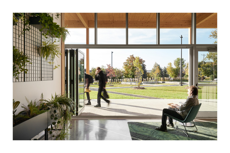 Press kit | 774-17 - Press release | 2023 Prix d’excellence en architecture: Winners unveiled - Ordre des architectes du Québec - Institutional Architecture - <p class="">Conception : Atelier Pierre Thibault</p><p class="">Client : Collège Durocher Saint-Lambert</p>Emplacement : Saint-Lambert, Montérégie<span></span> - Photo credit: <p class="">Maxime Brouillet</p>