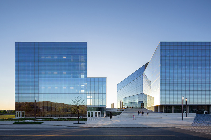 Press kit | 774-17 - Press release | 2023 Prix d’excellence en architecture: Winners unveiled - Ordre des architectes du Québec - Institutional Architecture - <p class="">Conception : Menkès Shooner Dagenais LeTourneux | Lemay | NFOE Architectes</p><p class="">Client : Université de Montréal</p><p class="">Emplacement : Outremont, Montréal</p> - Photo credit: <p class="">Stéphane Brügger</p>