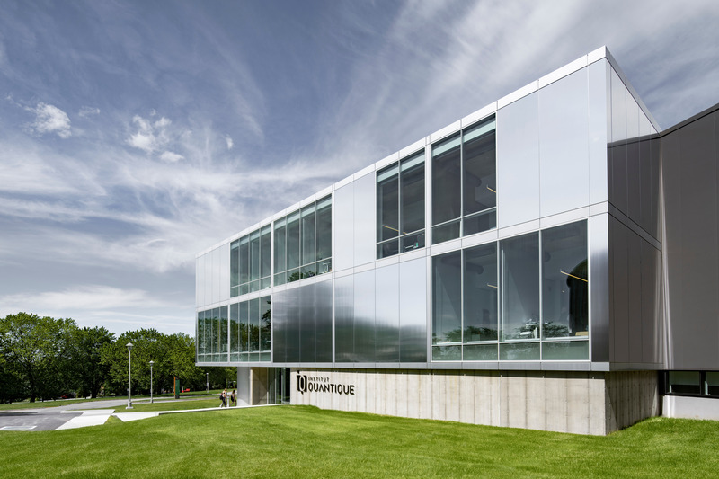 Press kit | 774-17 - Press release | 2023 Prix d’excellence en architecture: Winners unveiled - Ordre des architectes du Québec - Institutional Architecture - <p class="">INSTITUT QUANTIQUE</p><p class=""> </p><p class="">Conception : Saucier + Perrotte architectes</p><p class="">Client : Université de Sherbrooke</p>Emplacement : Sherbrooke, Estrie <span></span> - Photo credit: Olivier Blouin