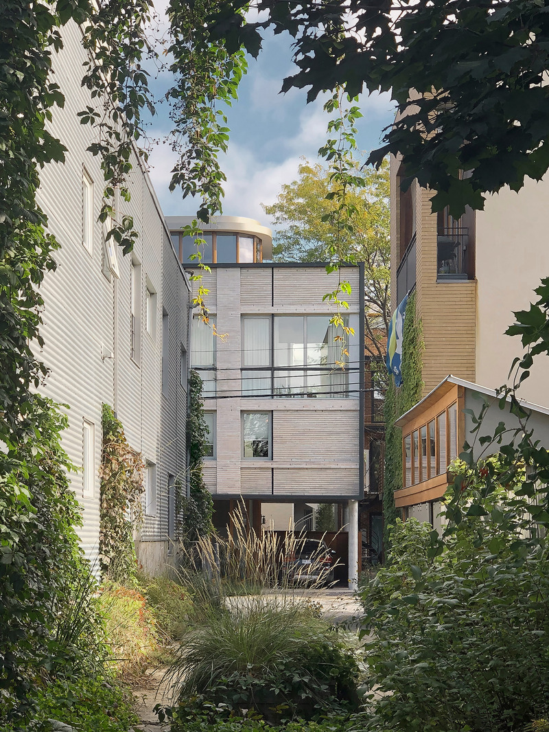 Press kit | 774-17 - Press release | 2023 Prix d’excellence en architecture: Winners unveiled - Ordre des architectes du Québec - Institutional Architecture - <p class="">MAISON CARLIER</p><p class=""> </p><p class="">Conception : yh2 - Yiacouvakis Hamelin Architectes</p><p class="">Client : Lisa Wolofsky  et Joey Mastrogiuseppe</p><p class="">Emplacement : Montréal </p> - Photo credit: Maxime Brouillet<span></span>