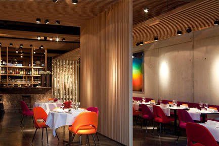 Dossier de presse | 679-06 - Communiqué de presse | Commerce Design Brussels Awards winners 2013 - Commerce Design Brussels - Concours - SMETS PREMIUM STORE&nbsp;- Chaussée de Louvain 650, B1030<br>by Zoom Architecture (Florent Cenni et EstelleBenatar)<br>
