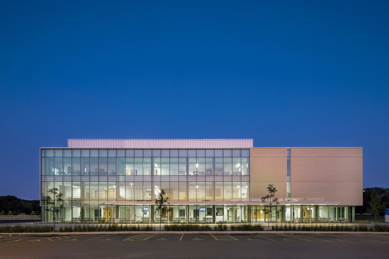 Dossier de presse | 2275-03 - Communiqué de presse | Jodoin Lamarre Pratte architectes : 65 années d’architecture pour la collectivité - Jodoin Lamarre Pratte architectes - Architecture institutionnelle -  <p style="">Centre intégré de dialyse Raymond-Barcelo de l’Hôpital Maisonneuve-Rosemont à Montréal — Jodoin Lamarre Pratte architectes<br></p>  - Crédit photo :  Adrien Williams<br> 