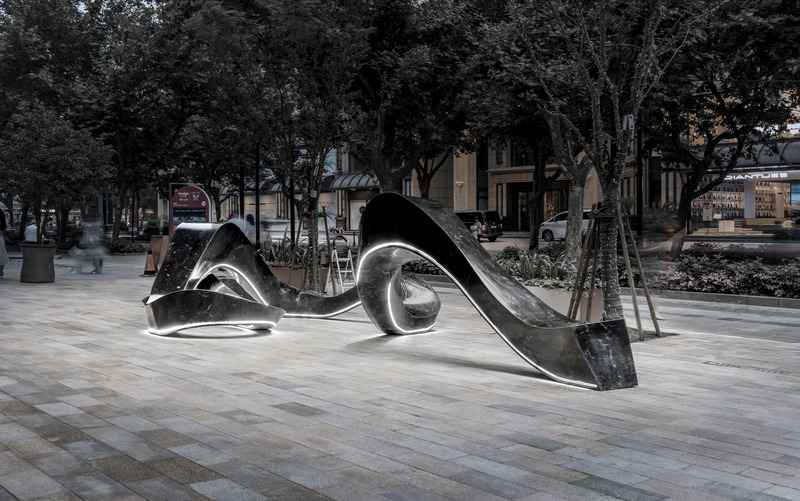 Dossier de presse | 5651-04 - Communiqué de presse | Urban Installations Chi(ai)noiserie - Lin architecture - Art - side view at night  - Crédit photo : Guo Jing