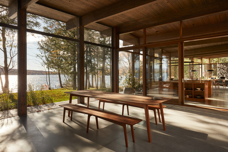 Press kit | 1640-01 - Press release | Territories and Landscapes Exhibition in Paris by Atelier Pierre Thibault - Atelier Pierre Thibault - Event + Exhibition -  Residence du Lac Brome (2020), Eastern Townships<br>  - Photo credit: Maxime Brouillet