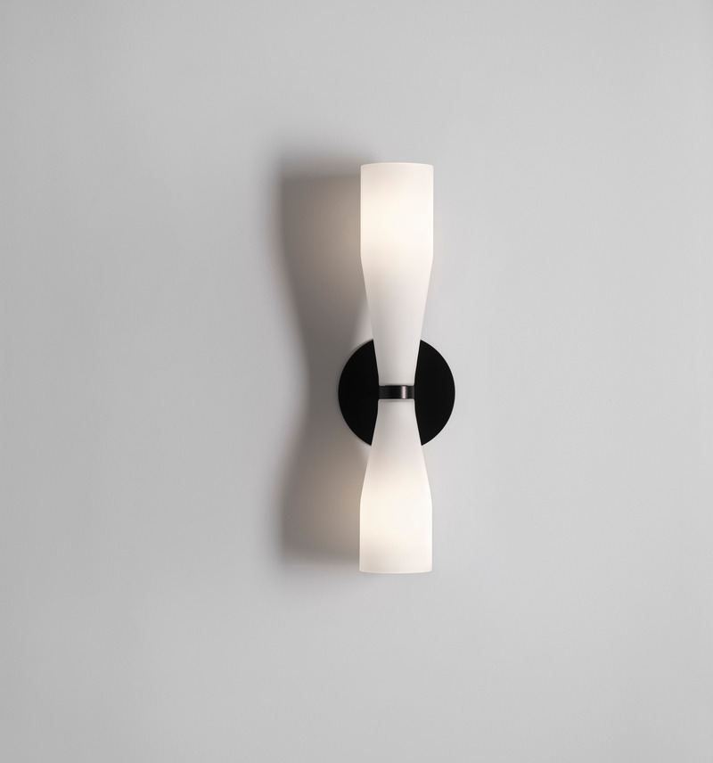 Press kit | 1665-05 - Press release | Etcetera Lighting Series Makes US Debut at ICFF - Lightmaker Studio - Lighting Design - Etcetera Sconce - Photo credit: Lisa Petrole