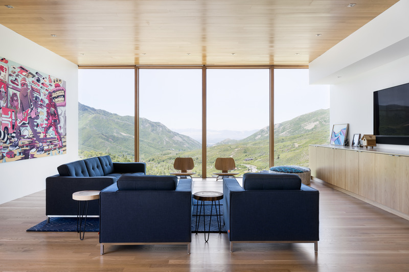 Press kit | 2757-36 - Press release | Sparano + Mooney Architecture's Wabi-Sabi Residence Draws Upon Japanese Aesthetic Culture - Sparano + Mooney Architecture - Residential Architecture -  The dramatic view down the canyon, with city lights visible in the distance, is the primary focus of the great room.  - Photo credit:  Lucy Call