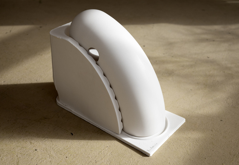 Press kit | 2375-08 - Press release | Back at the ICFF/Wanted Design to Introduce the Hyphen Wall and Upgrades on the Iconic RA Collection - d'Armes - Lighting Design - Porcelain mold - Photo credit:  d'Armes 