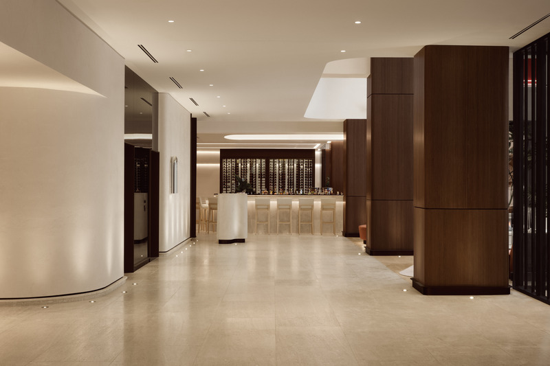 Press kit | 1303-18 - Press release | East Meets West at Montreal’s Transformed Vogue Hotel - Sid Lee Architecture - Commercial Interior Design - Hall - Photo credit: Alex Lesage