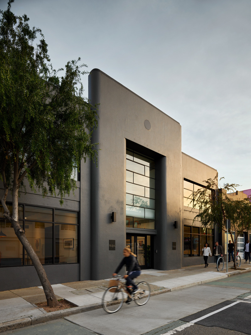 Dossier de presse | 2757-34 - Communiqué de presse | WDA Positions its Practice for the Future - William Duff Architects (WDA) - Architecture commerciale - <p class="">1275 Folsom: For its new office located in San Francisco's colorful South of Market (SoMa) neighborhood, WDA gave new life to an industrial building through an adaptive reuse that embodies the architecture and design firm's modern aesthetic and sustainable ethos.</p> - Crédit photo : Matthew Millman