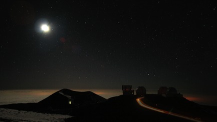 Press kit | 1046-01 - Press release | The End of Time by Peter Mettler opens the 15th RIDM on Wednesday - Rencontres Internationales du documentaire de Montréal (RIDM) - Event + Exhibition - Observatoire de Mauna Kea, Hawaii. Courtoisie de J.C. Cuillandre.&nbsp;