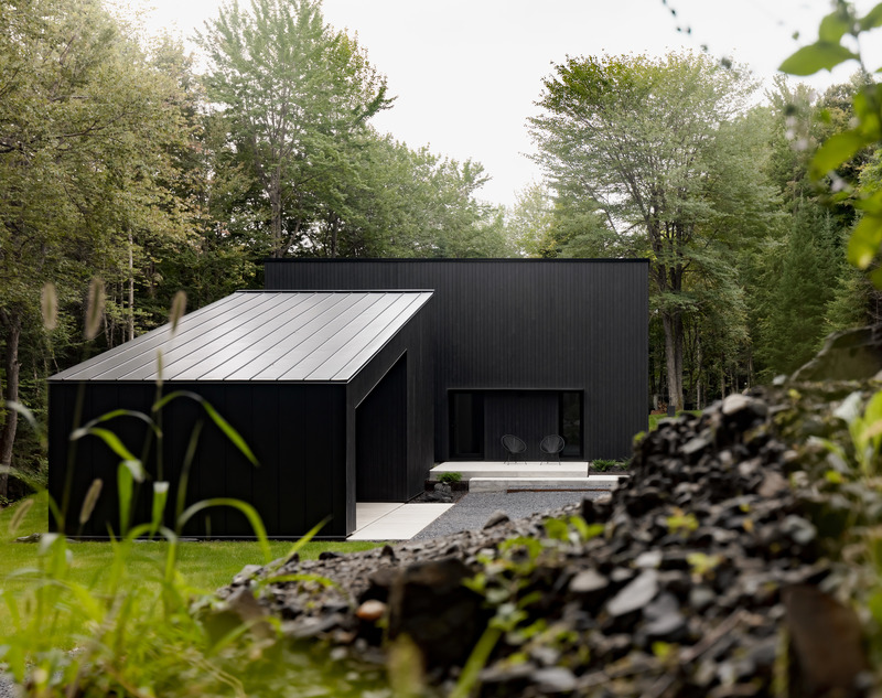Dossier de presse | 5891-03 - Communiqué de presse | Dyptique - Matière Première Architecture - Architecture résidentielle - Crédit photo : Ian Balmorel