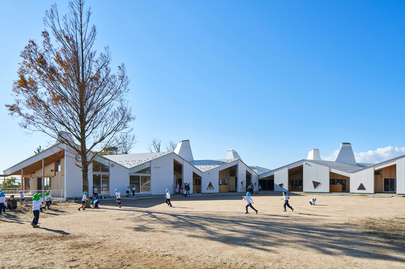 Dossier de presse | 5692-02 - Communiqué de presse | YNS / Yamaikarashi Nursery School - Takeru Shoji Architects Co.,Ltd - Architecture institutionnelle - Crédit photo : ©Koji Fujii（toreal）