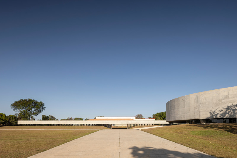 Dossier de presse | 7006-01 - Communiqué de presse | Church of the Holy Family - ARQBR Arquitetura e Urbanismo - Architecture institutionnelle - Crédit photo : Joana França