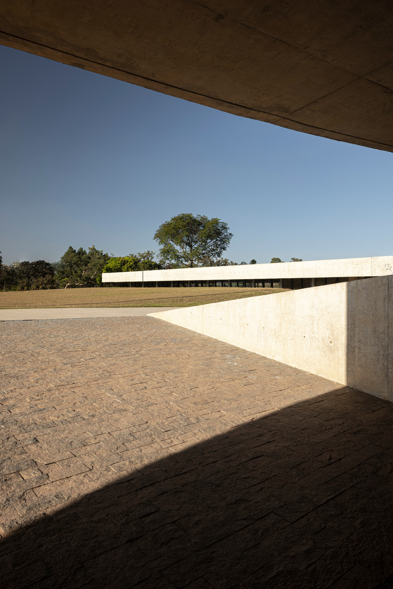 Dossier de presse | 7006-01 - Communiqué de presse | Church of the Holy Family - ARQBR Arquitetura e Urbanismo - Architecture institutionnelle - Crédit photo : Joana França