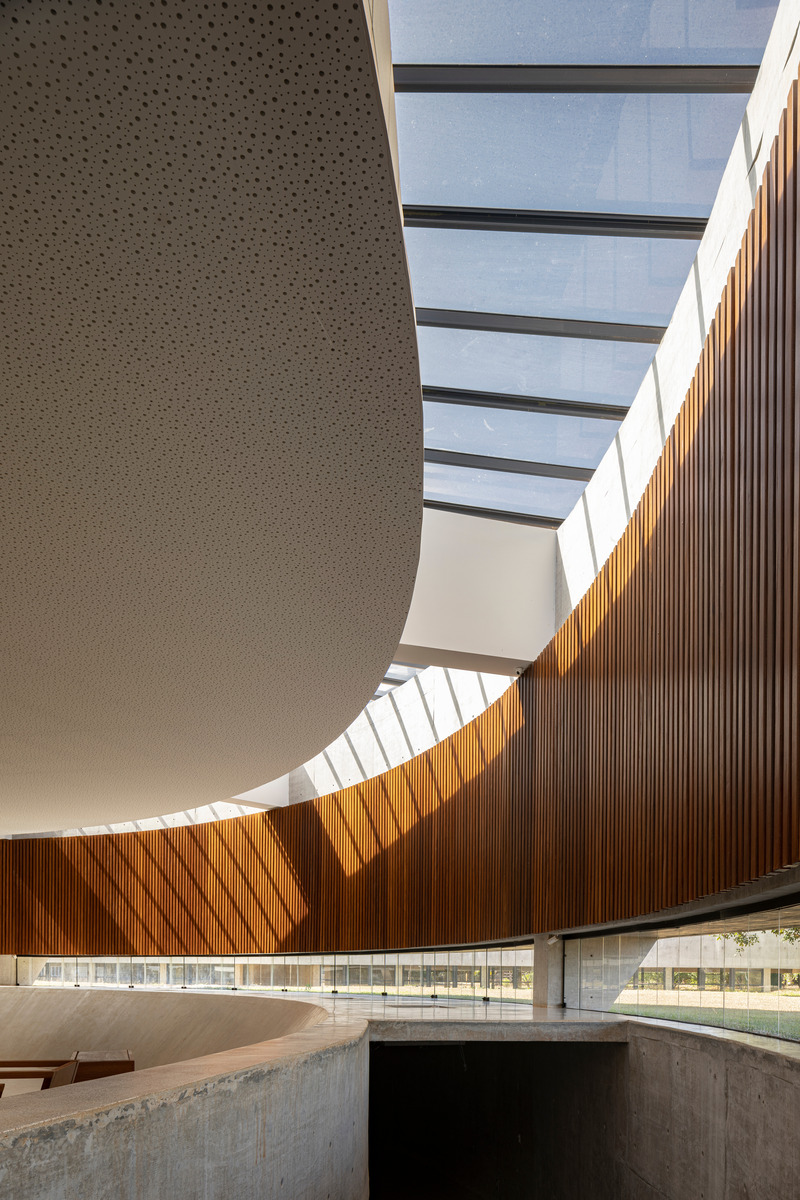 Dossier de presse | 7006-01 - Communiqué de presse | Church of the Holy Family - ARQBR Arquitetura e Urbanismo - Architecture institutionnelle - Crédit photo : Joana França