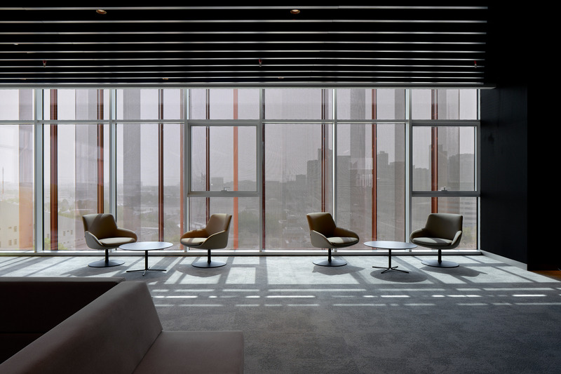 Dossier de presse | 7004-01 - Communiqué de presse | Shape’s Diplomatic Academy Adds Architizer A+ Award to Portfolio of Accolades - Shape Architecture Practice + Research - Architecture institutionnelle - Screen Shadow - Crédit photo : Phil Handforth