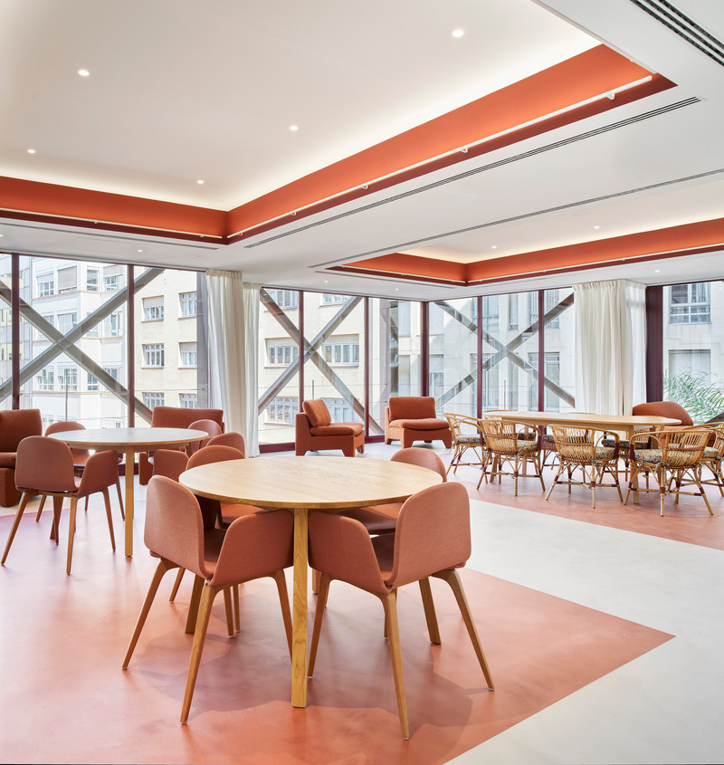 Dossier de presse | 5444-01 - Communiqué de presse | Casa Pich i Pon. LOOM Plaza Catalunya - SCOB - Architecture commerciale - Crédit photo : José Hevia