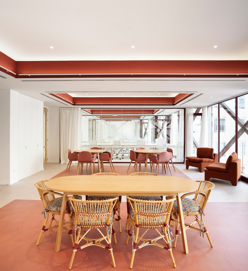 Dossier de presse | 5444-01 - Communiqué de presse | Casa Pich i Pon. LOOM Plaza Catalunya - SCOB - Architecture commerciale - Crédit photo : José Hevia