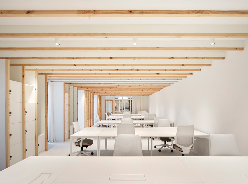 Dossier de presse | 5444-01 - Communiqué de presse | Casa Pich i Pon. LOOM Plaza Catalunya - SCOB - Architecture commerciale - Crédit photo : José Hevia