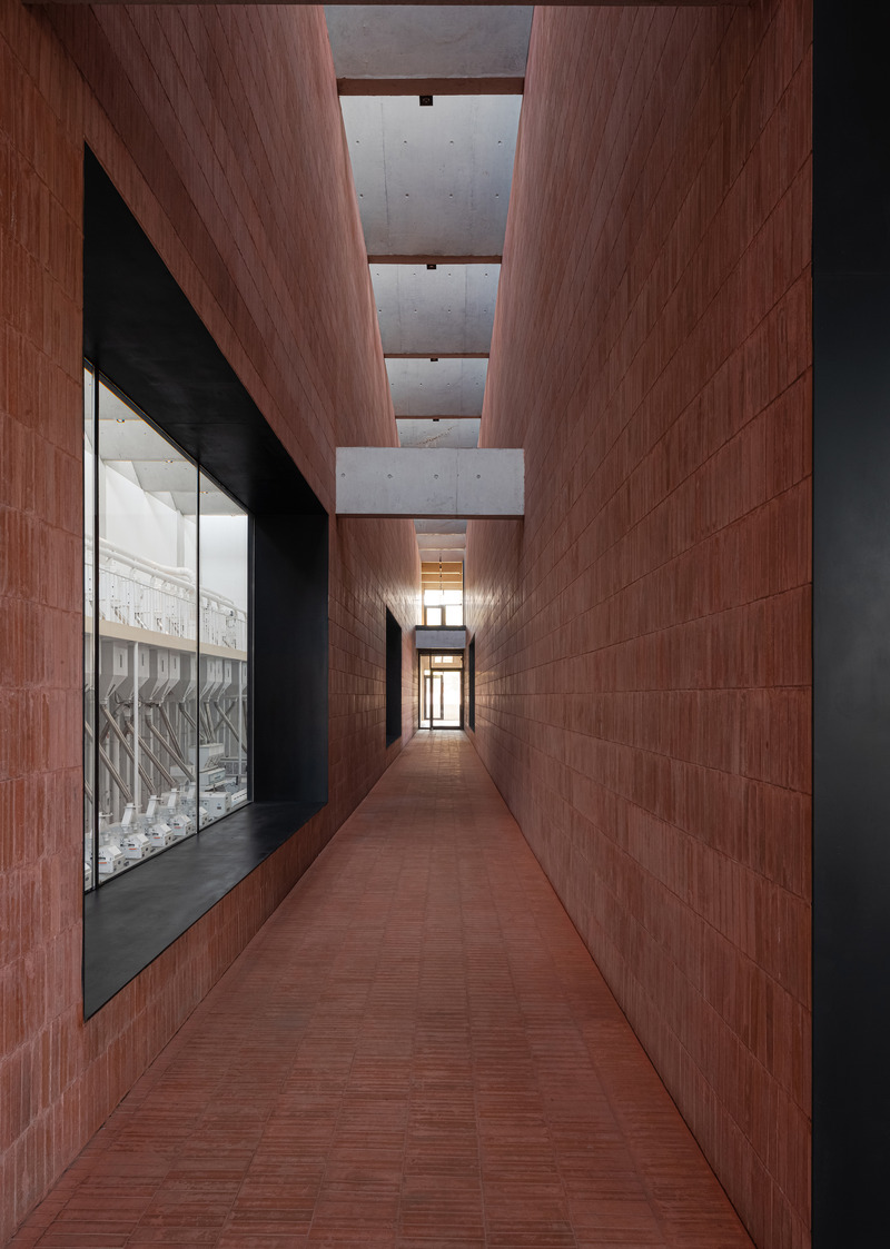Press kit | 7030-01 - Press release | The Oatmeal Factory - JSPA Design - Industrial Architecture - Photo credit: SCHRAN