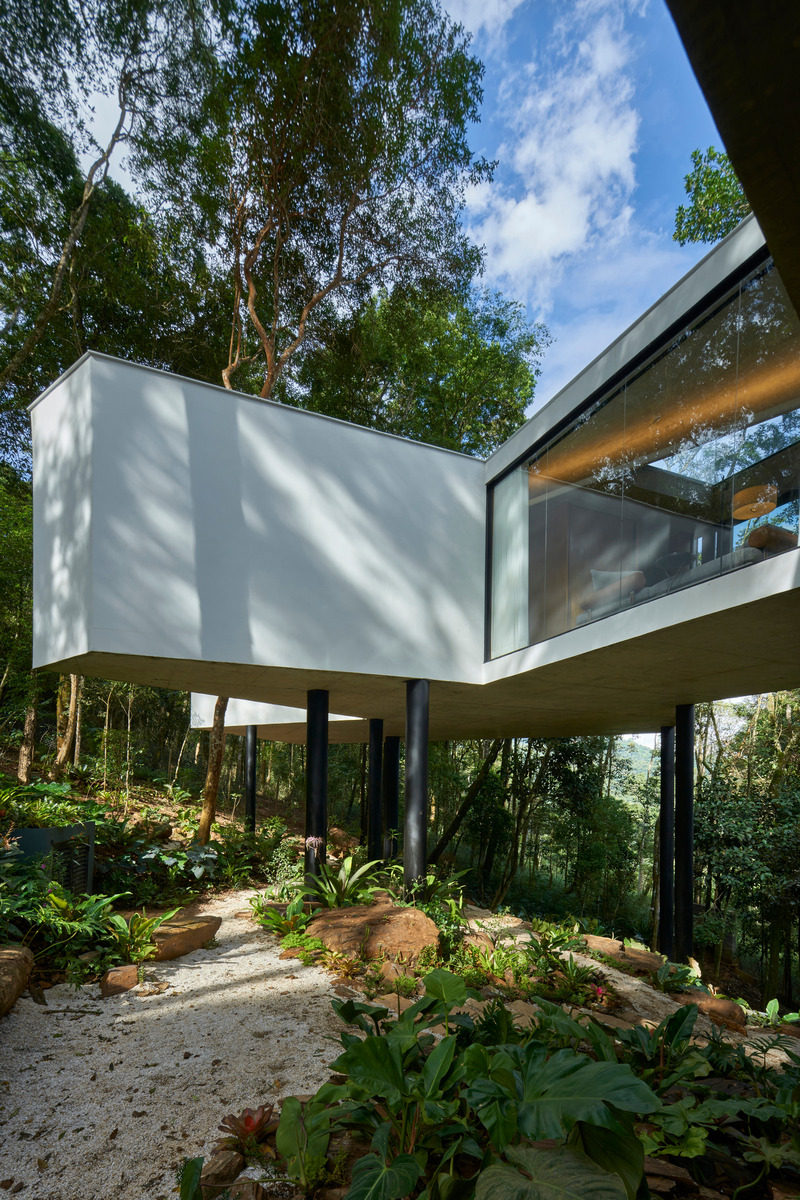 Press kit | 6830-01 - Press release | Açucena House - Tetro - Residential Architecture - Photo credit: Jomar Bragança