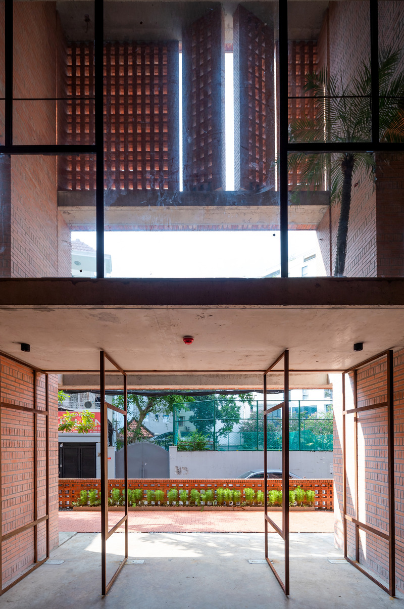 Dossier de presse | 2173-03 - Communiqué de presse | Premier Office - Tropical Space - Architecture commerciale - Crédit photo : Trieu Chien