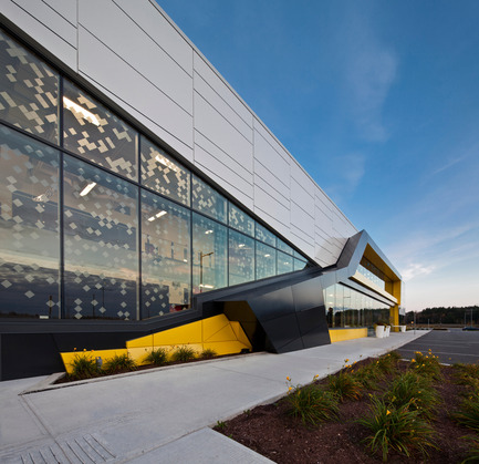 Press kit | 886-01 - Press release | Design of the exhibition center of Sherbrooke - CCM2 - Commercial Architecture - Photo credit: Stéphane Groleau - stephanegroleau.com