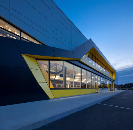 Press kit | 886-01 - Press release | Design of the exhibition center of Sherbrooke - CCM2 - Commercial Architecture - Photo credit: Stéphane Groleau - stephanegroleau.com