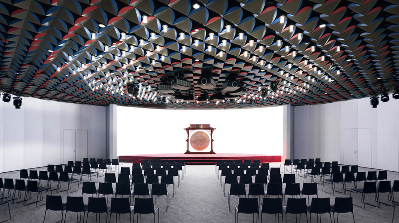 Press kit | 3772-03 - Press release | Hong Kong Stock Exchange Connect Hall - LAAB Architects - Commercial Interior Design - Photo credit: Kris Provoost