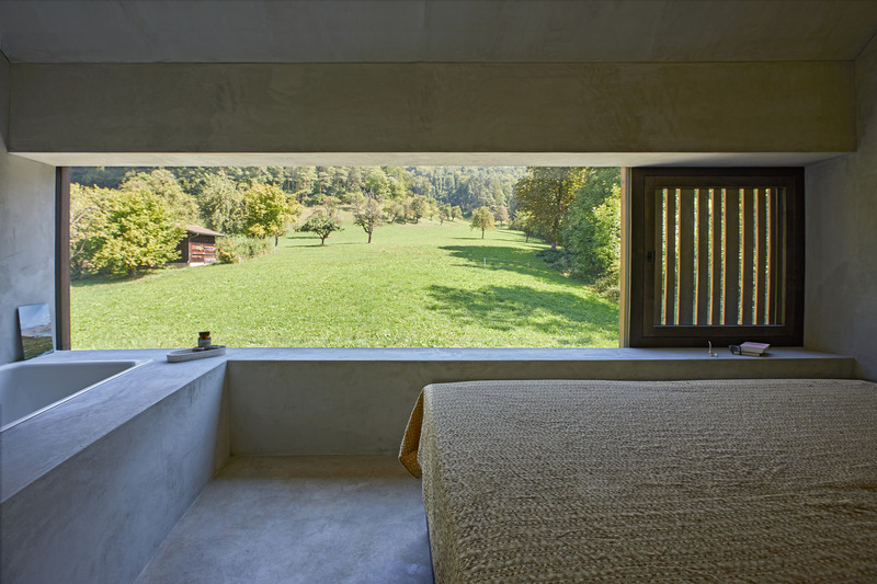 Dossier de presse | 7005-01 - Communiqué de presse | Residential Barn in a Hamlet Zone in Switzerland - BE ARCHITEKTUR GMBH, Boris Egli Dipl. Architekt FH REG A SIA - Architecture résidentielle - Crédit photo :  Vito Stallone 