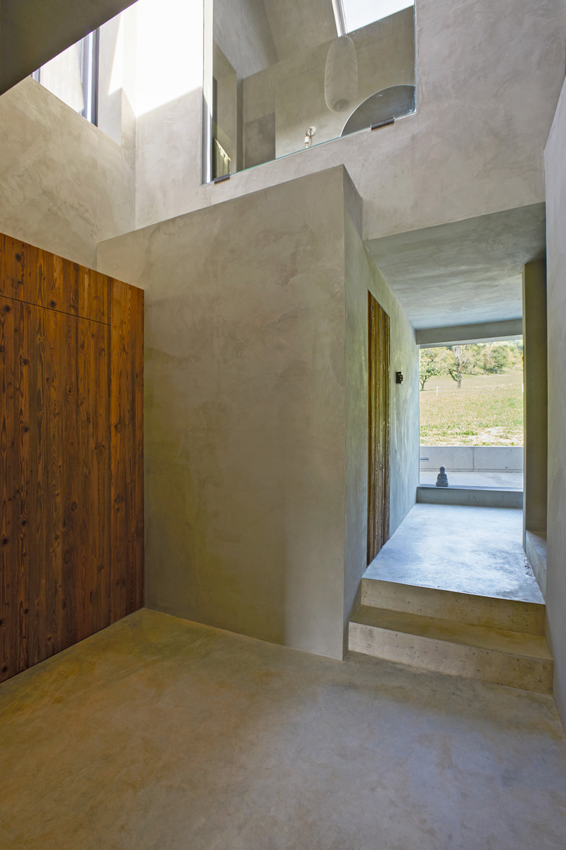 Dossier de presse | 7005-01 - Communiqué de presse | Residential Barn in a Hamlet Zone in Switzerland - BE ARCHITEKTUR GMBH, Boris Egli Dipl. Architekt FH REG A SIA - Architecture résidentielle - Crédit photo :  Vito Stallone 