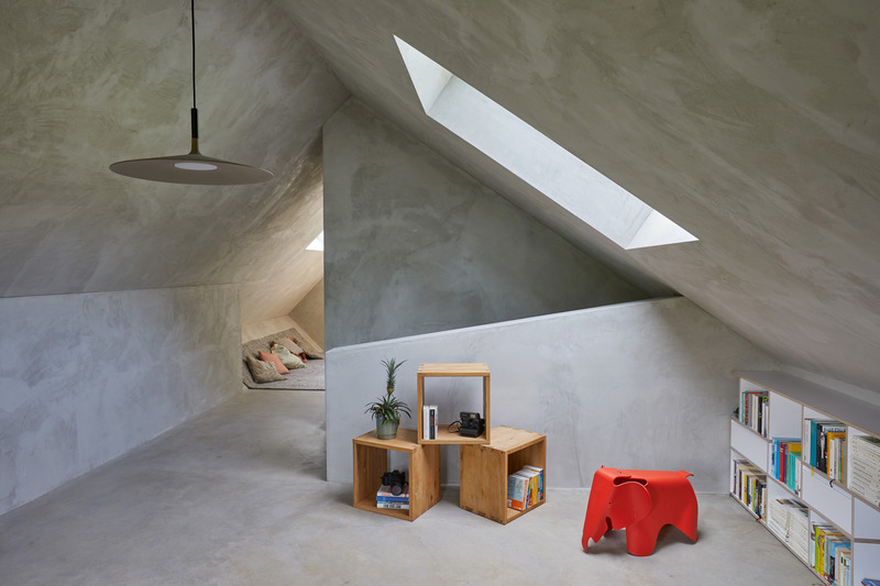 Dossier de presse | 7005-01 - Communiqué de presse | Residential Barn in a Hamlet Zone in Switzerland - BE ARCHITEKTUR GMBH, Boris Egli Dipl. Architekt FH REG A SIA - Architecture résidentielle - Crédit photo :  Vito Stallone 