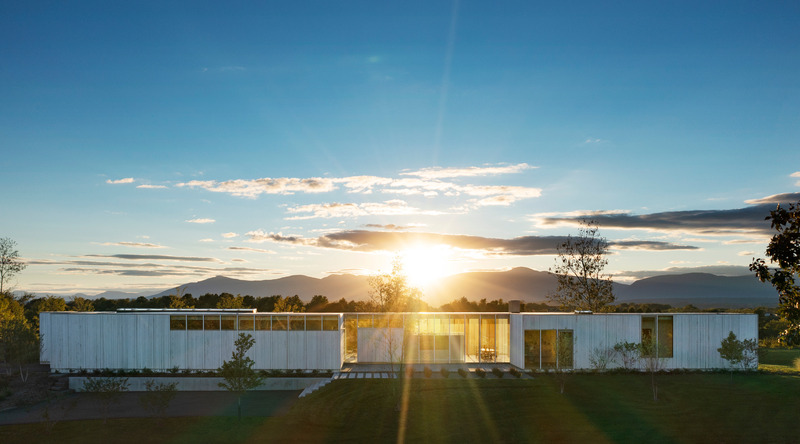 Dossier de presse | 6997-01 - Communiqué de presse | HGX Design’s Illuminating Approach Harnesses Light to Define Boundaries - HGX - Architecture résidentielle - Crédit photo : Peter Aaron