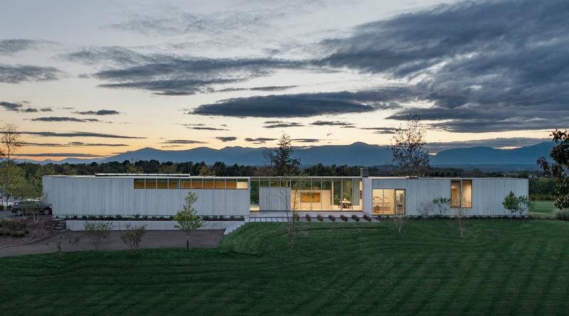 Dossier de presse | 6997-01 - Communiqué de presse | HGX Design’s Illuminating Approach Harnesses Light to Define Boundaries - HGX - Architecture résidentielle - Crédit photo : Peter Aaron