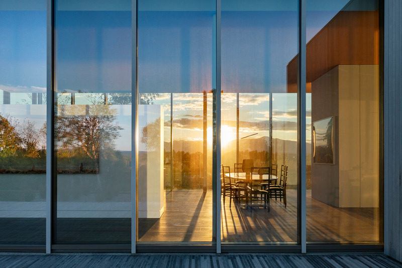 Dossier de presse | 6997-01 - Communiqué de presse | HGX Design’s Illuminating Approach Harnesses Light to Define Boundaries - HGX - Architecture résidentielle - Crédit photo : Scott Frances